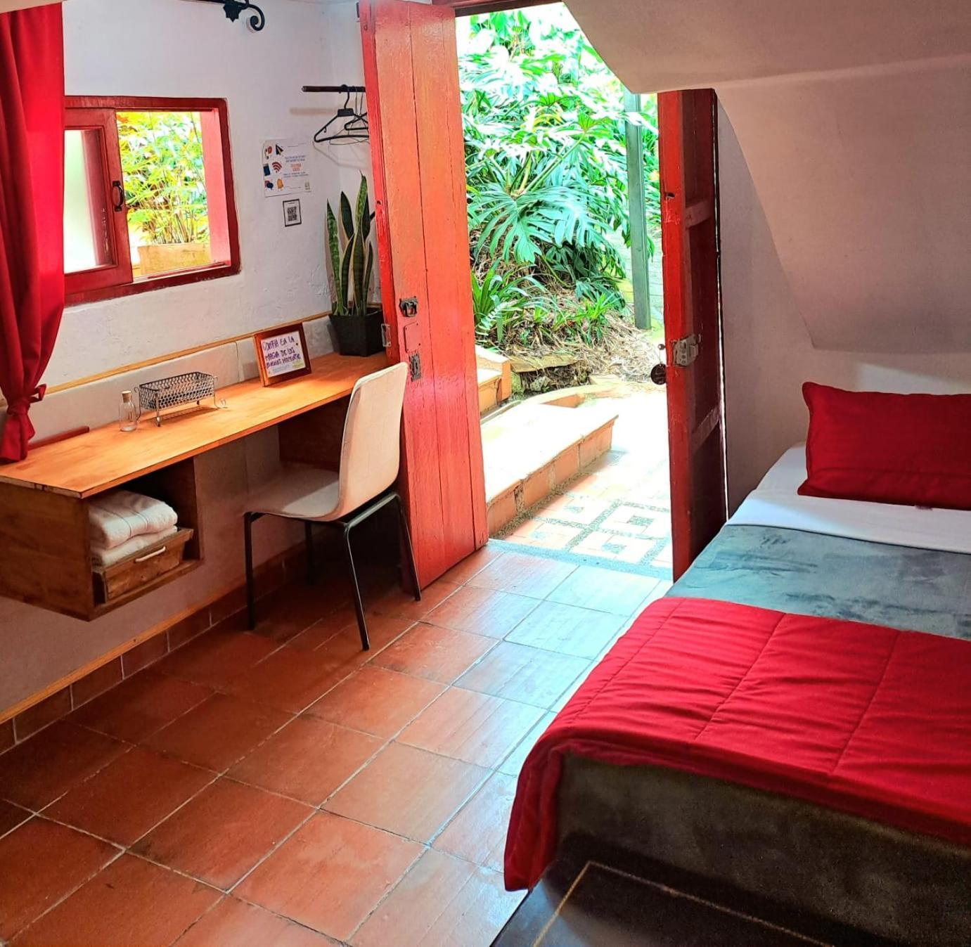 Hotel Marrokos Aeropuerto Jose Maria Cordova Guarne Extérieur photo